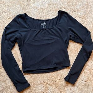 Hollister Women's Elegant Black Long Sleeve Tee